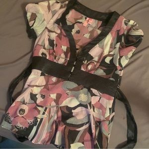 Classy and fancy babydoll cut top.